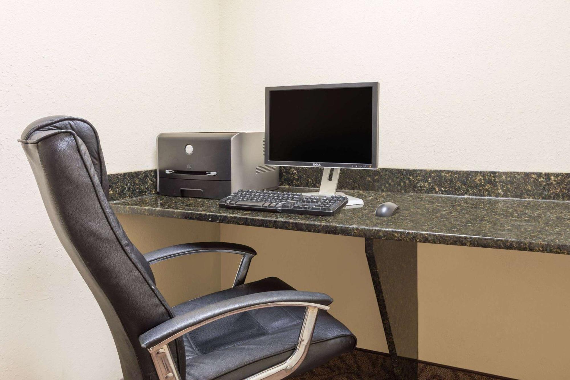Days Inn By Wyndham Semmes Μόμπαϊλ Εξωτερικό φωτογραφία